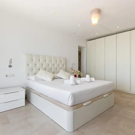Casa Violeta - Sea View, Terrace & Parking