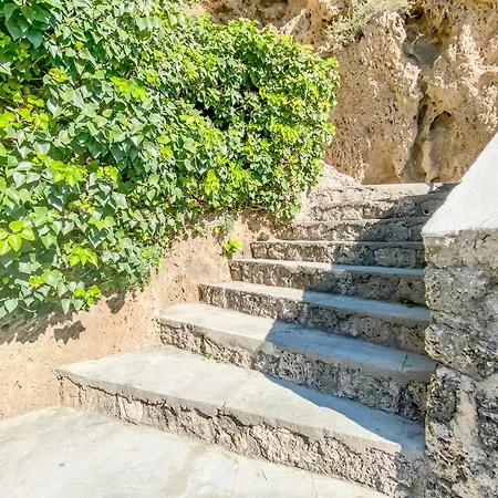 Casa Violeta - Sea View, Terrace & Parking